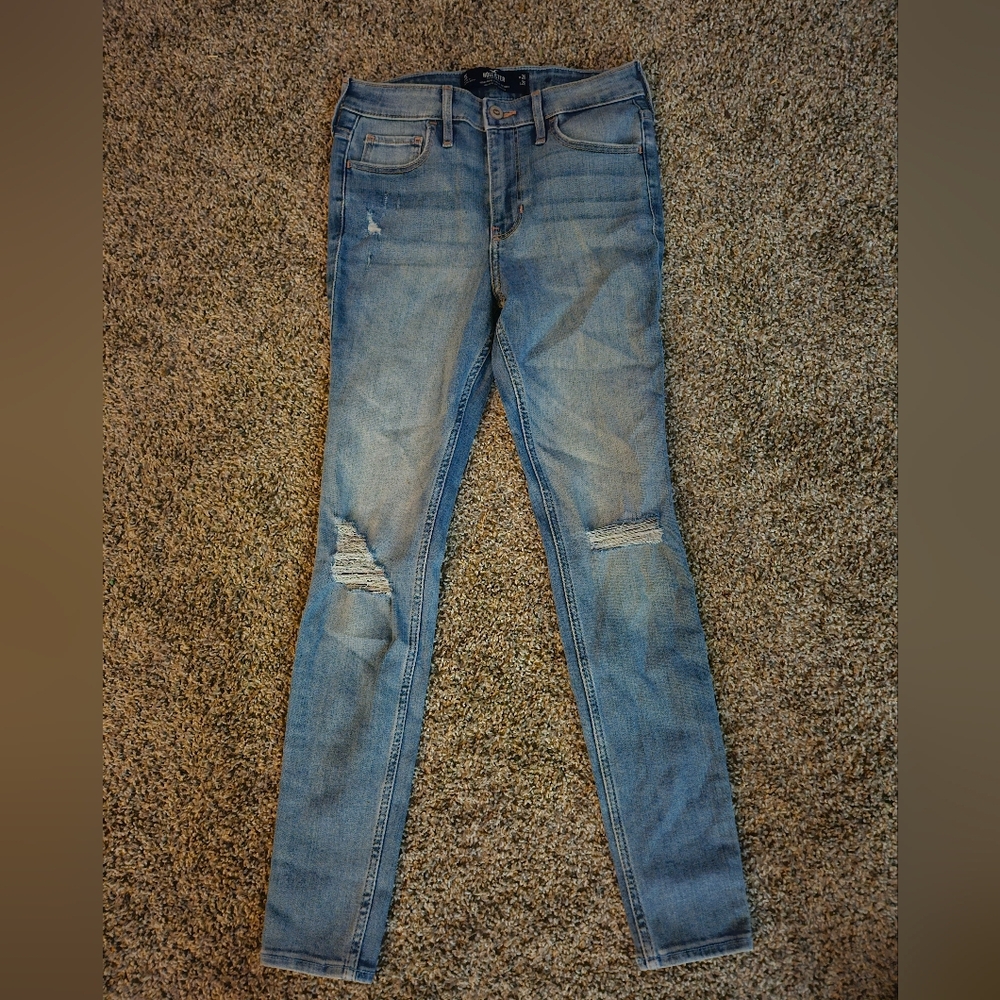 HOLLISTER HIGH RISE SUPER SKINNY JEANS 3S